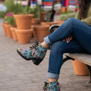 Lotería Lace-Up Heeled Boots
